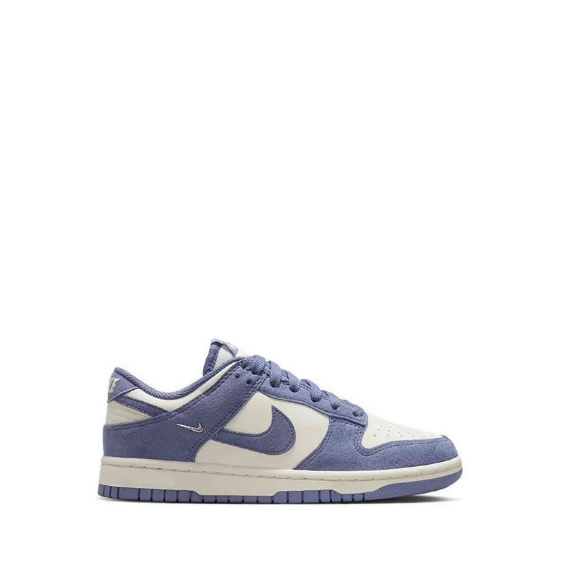 NIKE DUNK LOW WOMEN'S BASKETBALL SHOES -