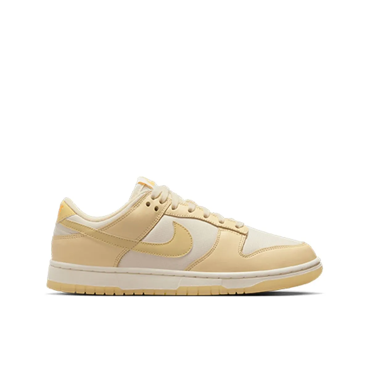 NIKE DUNK LOW WOMEN'S BASKETBALL SHOES - MUSLIN
